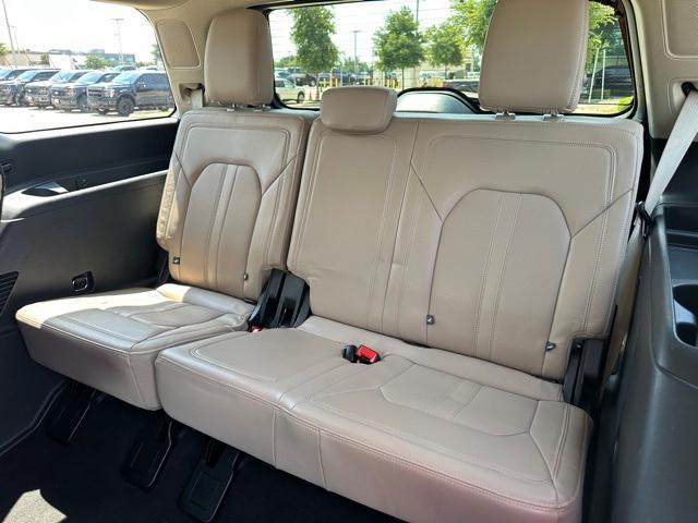 Photo of 2023 Black Metallic Ford Expedition