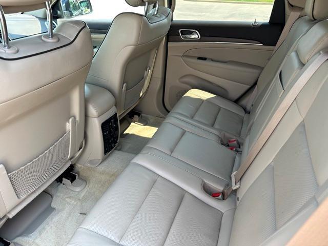 Photo of 2017 True Blue Pearlcoat Jeep Grand Cherokee