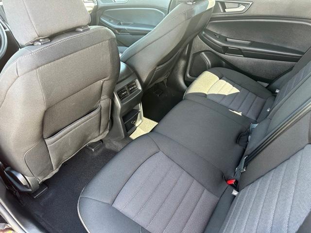 Photo of 2022 Agate Black Metallic Ford Edge