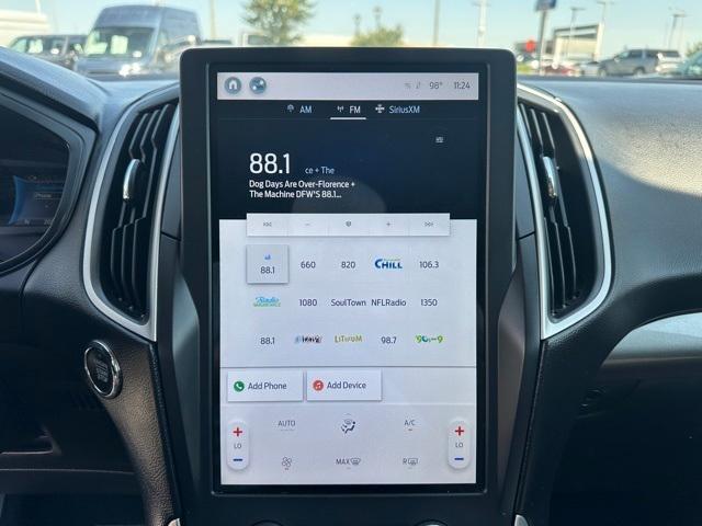 Photo of 2022 Agate Black Metallic Ford Edge