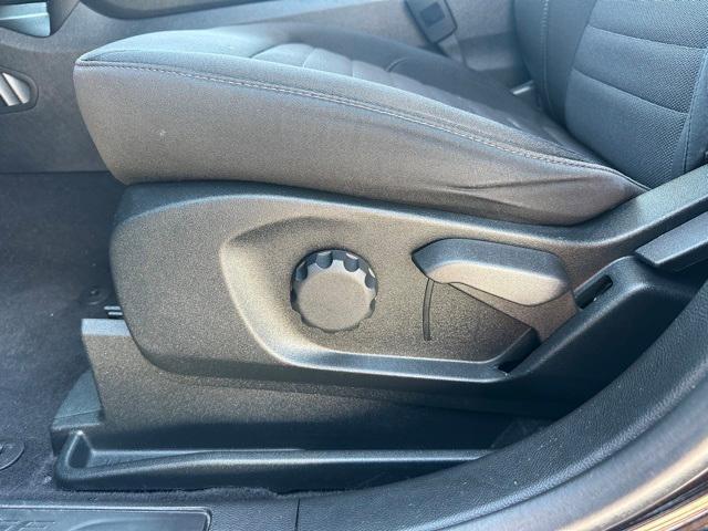 Photo of 2022 Agate Black Metallic Ford Edge