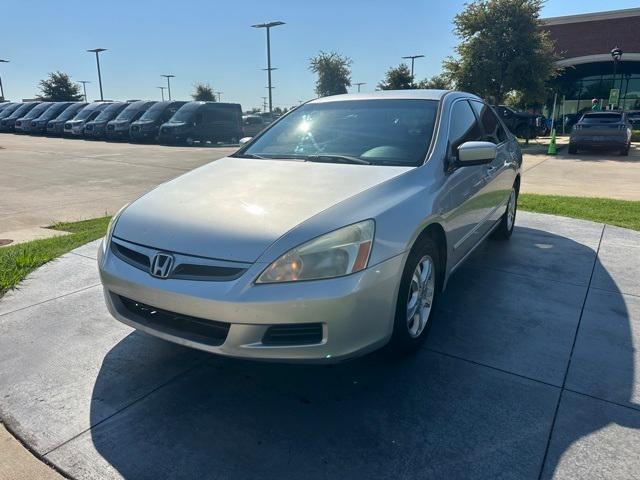 Photo of 2006 Alabaster Silver Metallic Honda Accord