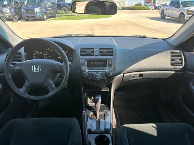 Photo of 2006 Alabaster Silver Metallic Honda Accord