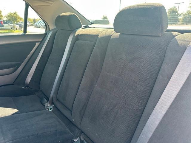 Photo of 2006 Alabaster Silver Metallic Honda Accord