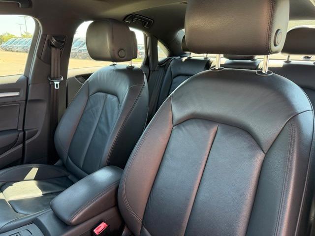 Photo of 2015 Silver Metallic Audi A3