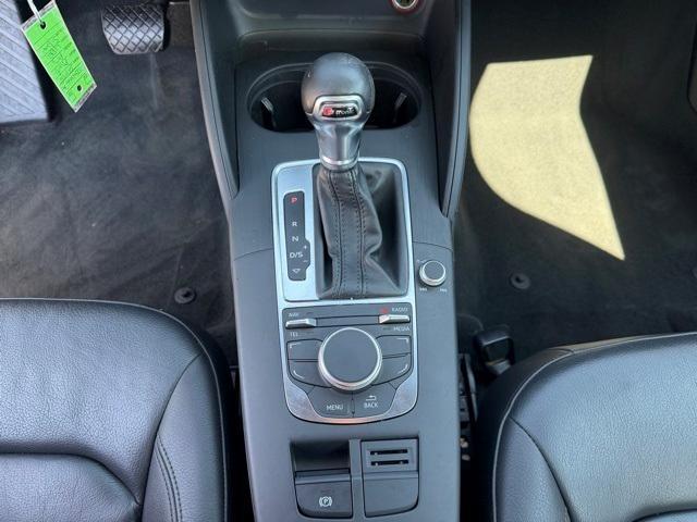 Photo of 2015 Silver Metallic Audi A3