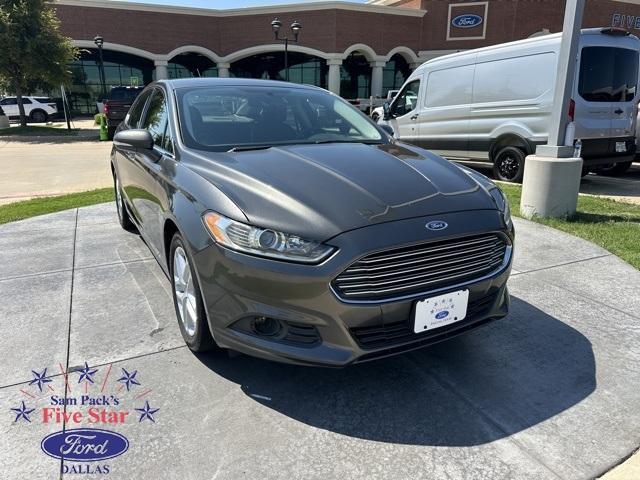 Photo of 2016 Magnetic Ford Fusion