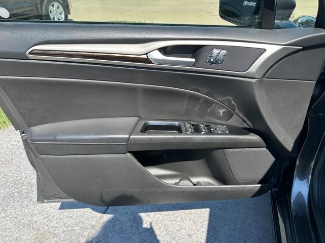 Photo of 2016 Magnetic Ford Fusion