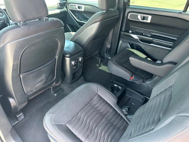 Photo of 2020 Iconic Silver Metallic Ford Explorer