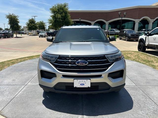 Photo of 2020 Iconic Silver Metallic Ford Explorer