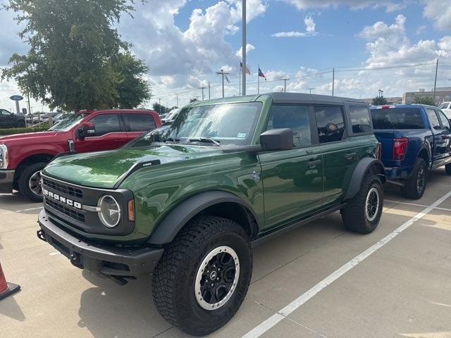 Photo of 2022 Green Ford Bronco