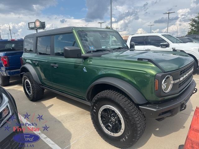Photo of 2022 Green Ford Bronco