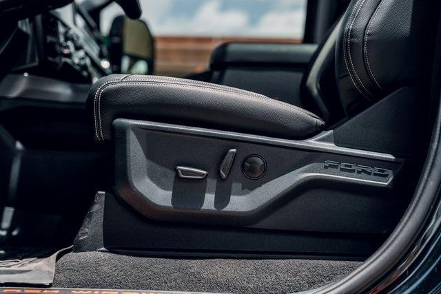 Photo of 2025 Agate Black Metallic Ford F-250