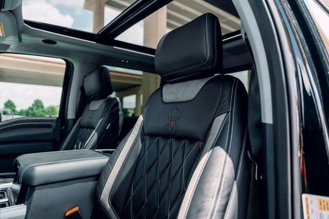 Photo of 2025 Agate Black Metallic Ford F-250