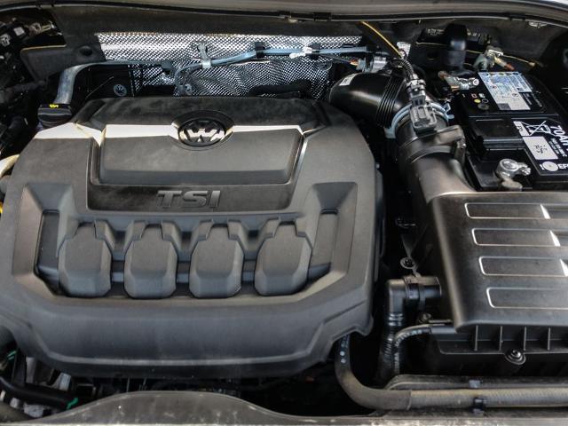 Photo of 2024 Deep Black Pearl Effect Volkswagen Tiguan