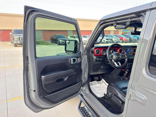 Photo of 2020 Gray Jeep Gladiator