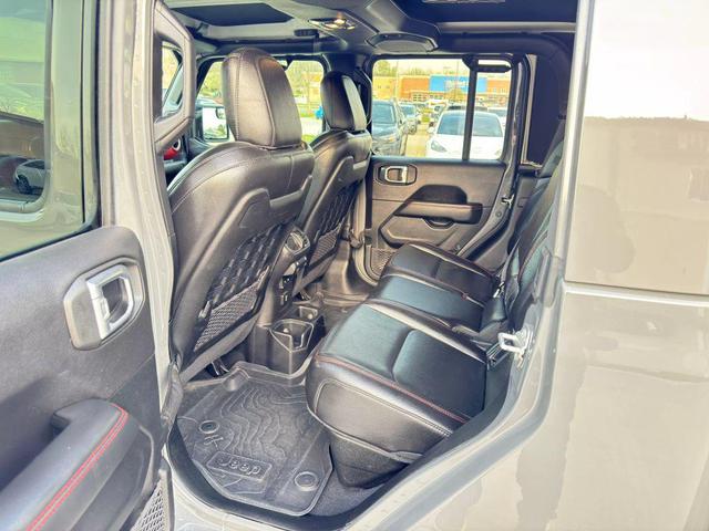Photo of 2020 Gray Jeep Gladiator