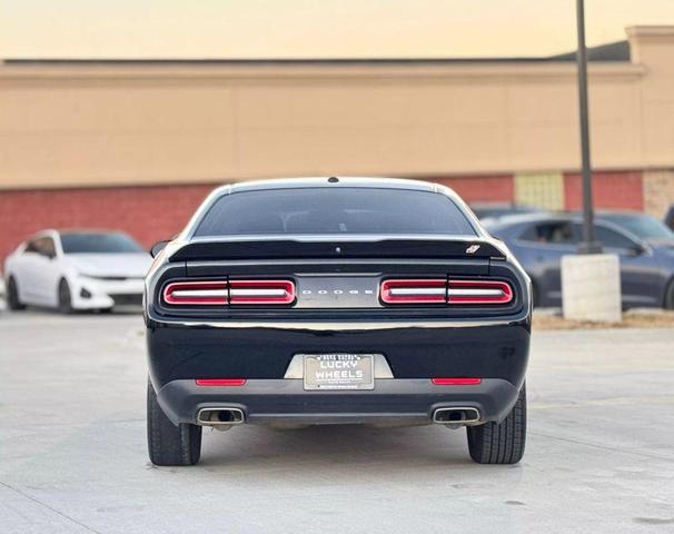 Photo of 2019 Pitch Black Clearcoat Dodge Challenger