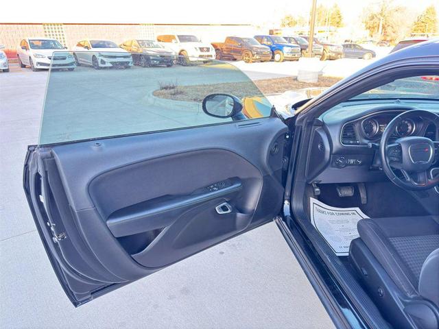 Photo of 2019 Pitch Black Clearcoat Dodge Challenger