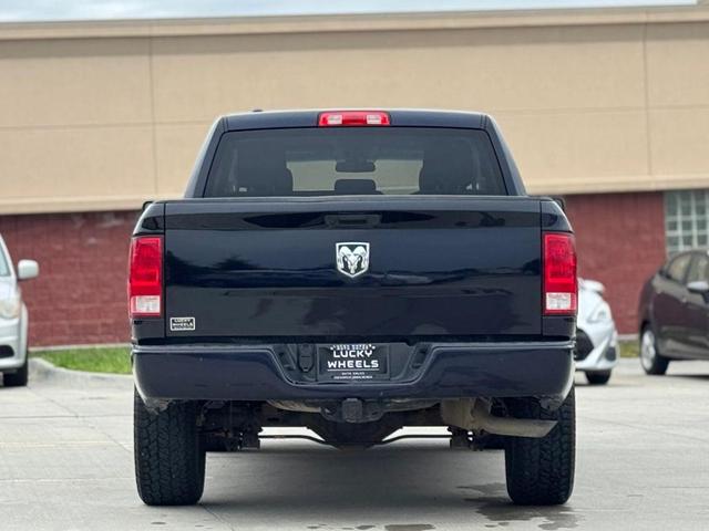 Photo of 2019 True Blue Pearlcoat RAM 1500