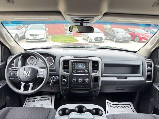 Photo of 2019 True Blue Pearlcoat RAM 1500