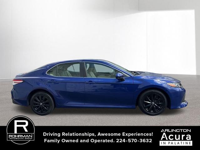 Photo of 2018 Blue Crush Metallic Toyota Camry