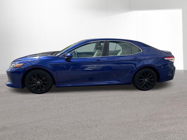Photo of 2018 Blue Crush Metallic Toyota Camry