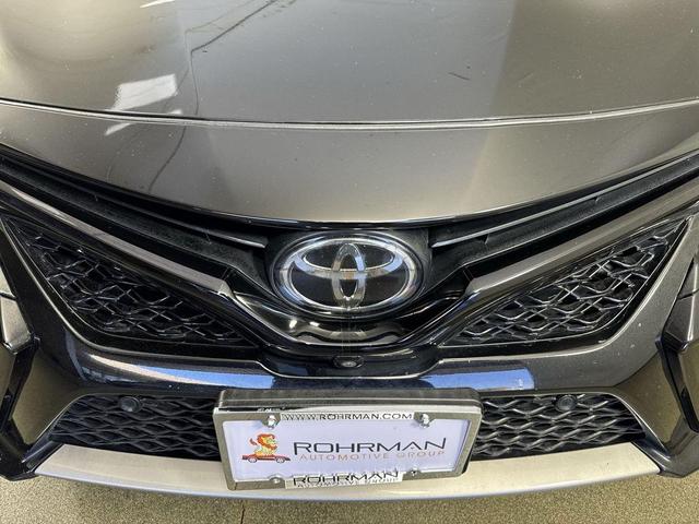 Photo of 2018 Black Toyota Camry
