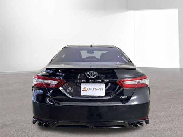 Photo of 2018 Black Toyota Camry