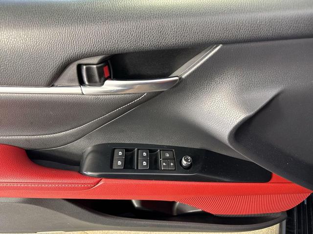 Photo of 2018 Black Toyota Camry