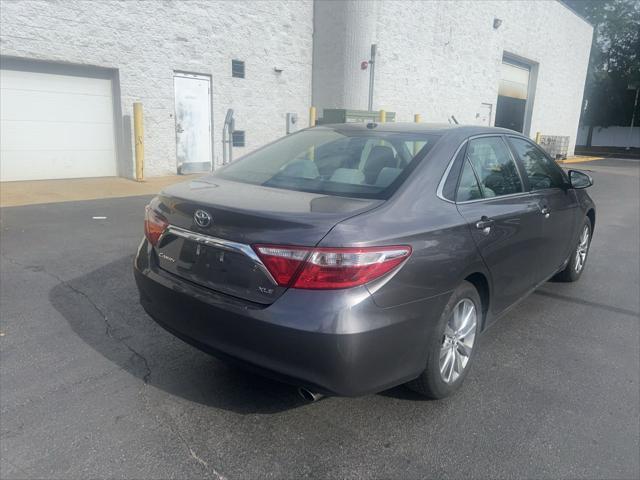 Photo of 2017 Predawn Gray Mica Toyota Camry