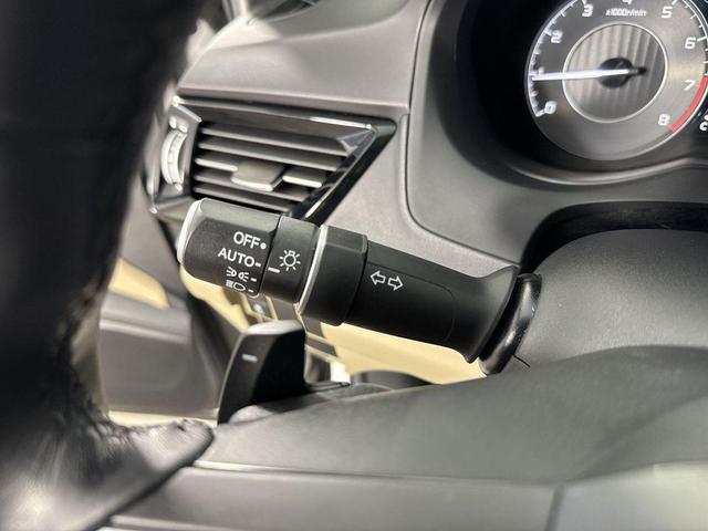 Photo of 2023 Platinum White Pearl Acura RDX