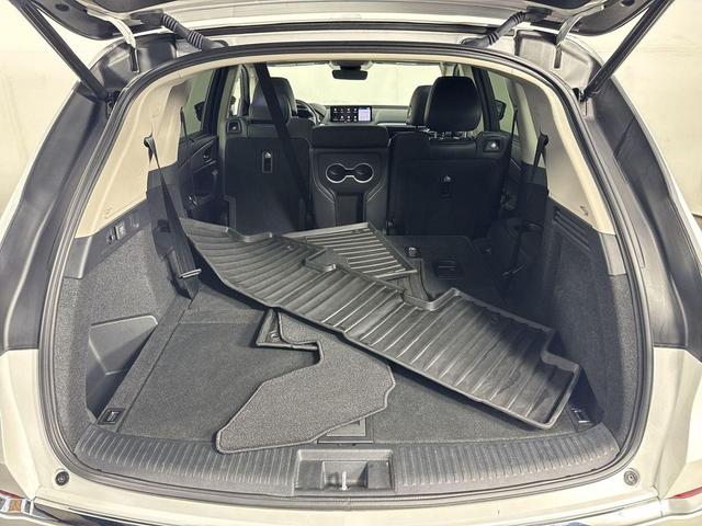 Photo of 2024 Platinum White Pearl Acura MDX