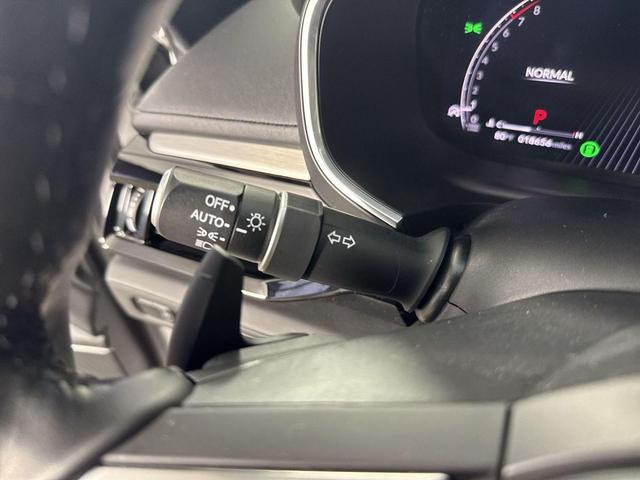 Photo of 2024 Platinum White Pearl Acura MDX