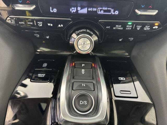 Photo of 2024 Platinum White Pearl Acura MDX
