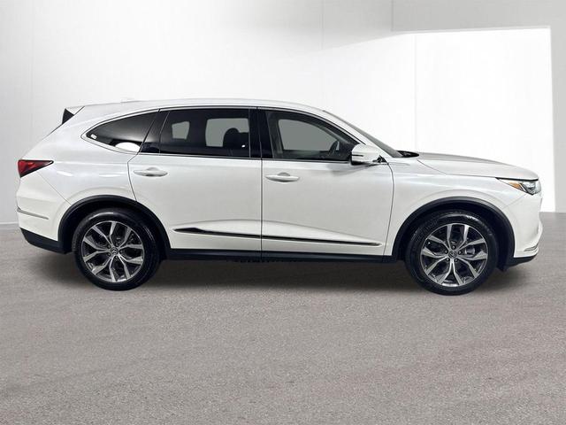 Photo of 2024 Platinum White Pearl Acura MDX