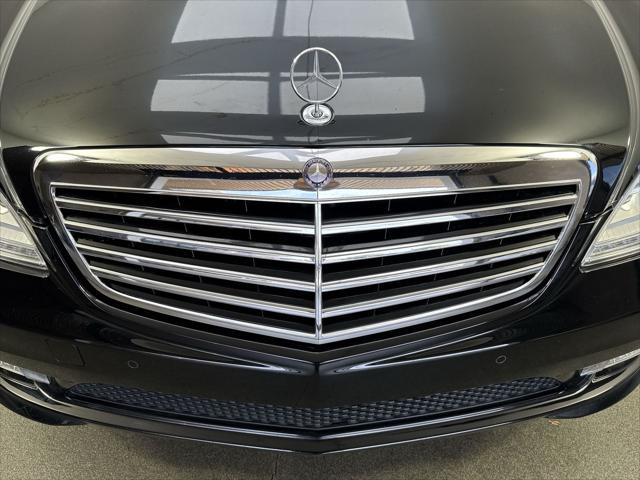 Photo of 2012 Black Mercedes-Benz S-Class