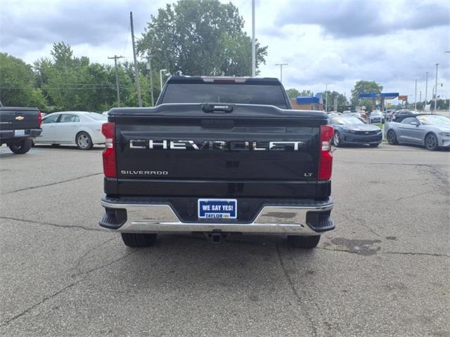 Photo of 2021 Black Chevrolet Silverado 1500