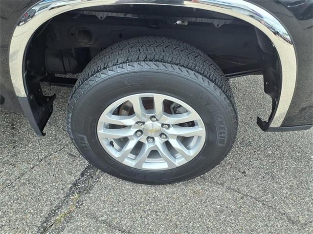 Photo of 2021 Black Chevrolet Silverado 1500