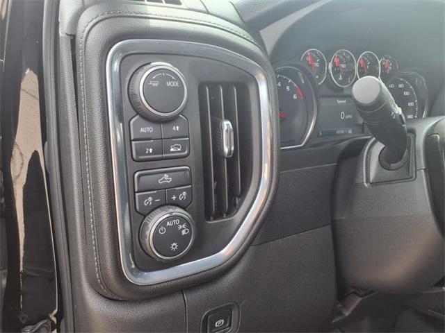 Photo of 2021 Black Chevrolet Silverado 1500