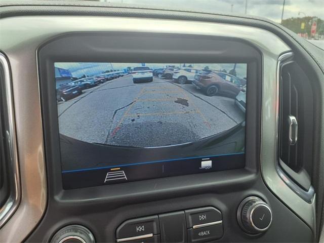 Photo of 2021 Black Chevrolet Silverado 1500