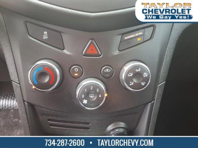 Photo of 2016 Cyber Gray Metallic Chevrolet Trax