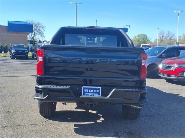 Photo of 2021 Black Chevrolet Silverado 1500