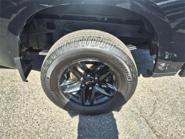 Photo of 2021 Black Chevrolet Silverado 1500