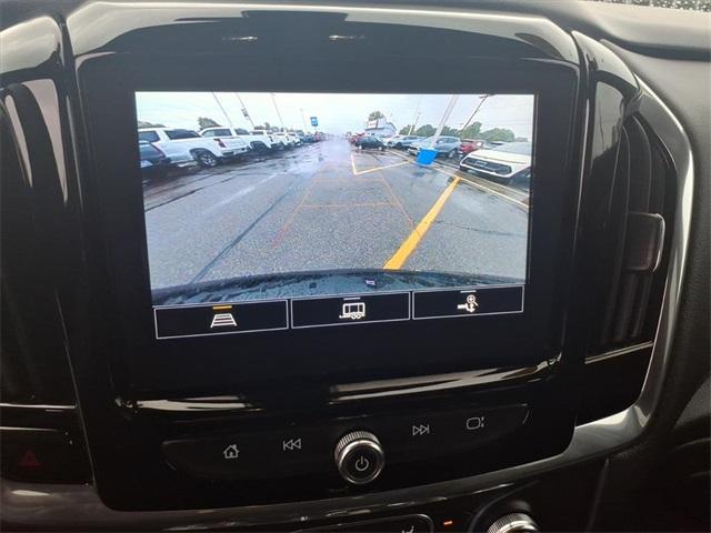 Photo of 2022 Mosaic Black Metallic Chevrolet Traverse
