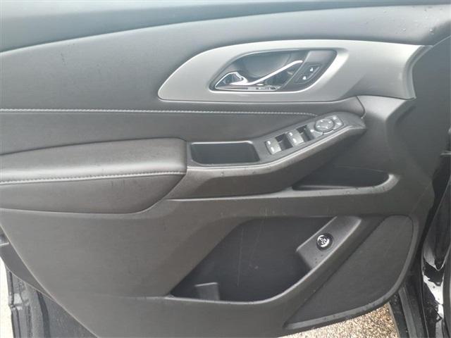 Photo of 2022 Mosaic Black Metallic Chevrolet Traverse
