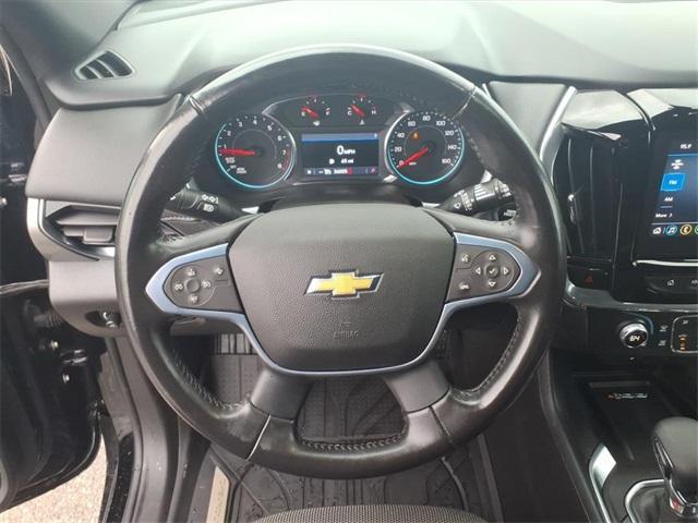 Photo of 2022 Mosaic Black Metallic Chevrolet Traverse