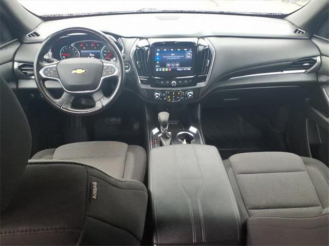 Photo of 2022 Mosaic Black Metallic Chevrolet Traverse