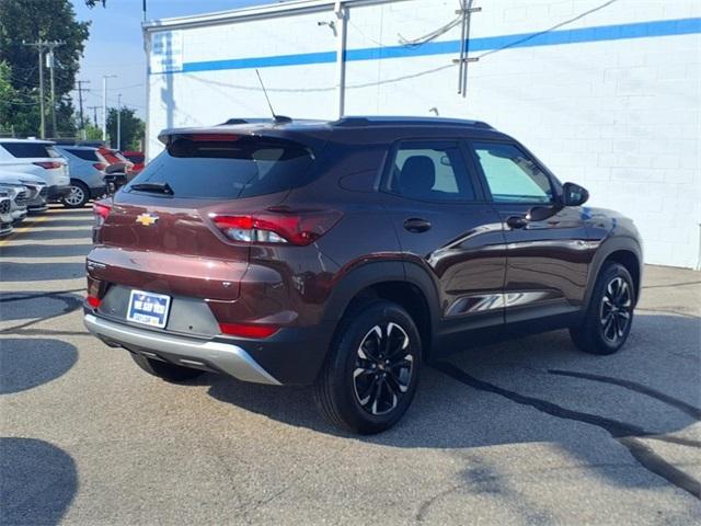 Photo of 2023 Mahogany Red Metallic Chevrolet Trailblazer