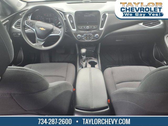 Photo of 2022 Summit White Chevrolet Malibu